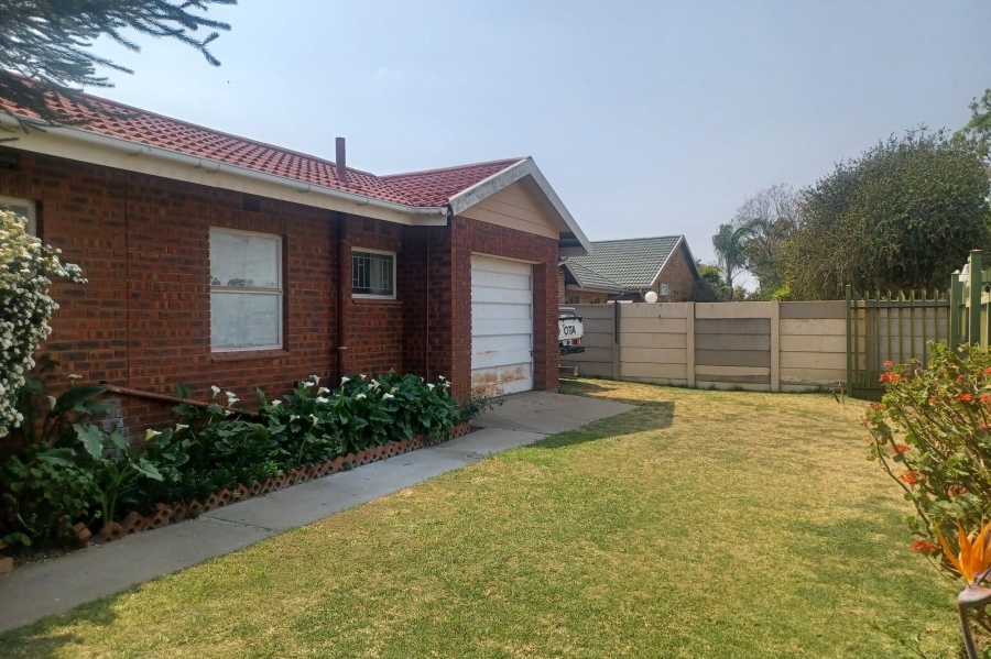 4 Bedroom Property for Sale in Riebeeckstad Free State